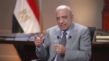 بتشحن رصيد الكهرباء وبيخلص بسرعة؟.. وزير الكهرباء يوضح السبب بتشحن رصيد الكهرباء وبيخلص بسرعة؟.. وزير الكهرباء يوضح السبب