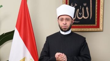 وزير الأوقاف يهنئ القارئ بلال سيف لتميزه في مسابقة موسكو الدولية للقرآن الكريم وزير الأوقاف يهنئ القارئ بلال سيف لتميزه في مسابقة موسكو الدولية للقرآن الكريم