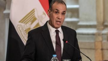 الخارجية: اتهامات إثيوبيا لمصر أوهام.. ومازال في جعبتنا الكثير بشان ملف السد الإثيوبي الخارجية: اتهامات إثيوبيا لمصر أوهام.. ومازال في جعبتنا الكثير بشان ملف السد الإثيوبي