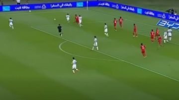نصف نهائي كأس خليجي 27.. الإمارات تتقدم على عمان 1-0 في الشوط الأول نصف نهائي كأس خليجي 27.. الإمارات تتقدم على عمان 1-0 في الشوط الأول