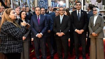 محافظ الوادي الجديد تشارك قي افتتاح الدورة الثامنة لمعرض تراثنا 2026 لدعم الحرف اليدوية والتراثية محافظ الوادي الجديد تشارك قي افتتاح الدورة الثامنة لمعرض تراثنا 2026 لدعم الحرف اليدوية والتراثية