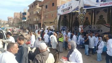 بيطري الشرقية يفحص 14 ألف رأس ماشية وطائر مجانا خلال قافلة بقرية شلشلمون بيطري الشرقية يفحص 14 ألف رأس ماشية وطائر مجانا خلال قافلة بقرية شلشلمون