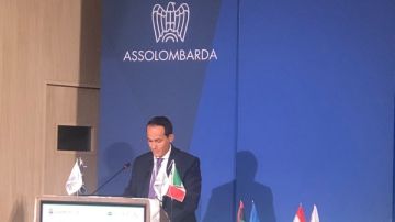 رئيس هيئة الاستثمار يبحث بميلانو تعزيز الشراكات الاستثمارية بين مصر وإيطاليا رئيس هيئة الاستثمار يبحث بميلانو تعزيز الشراكات الاستثمارية بين مصر وإيطاليا