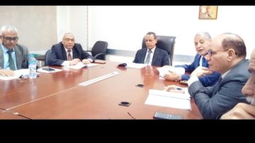 لجنة القيادات بجامعة أسوان تبحث تجديد عدد من الوظائف القيادية لجنة القيادات بجامعة أسوان تبحث تجديد عدد من الوظائف القيادية