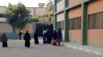 تعليم القليوبية يوقف عامل وعاملة ويحيلهما للتحقيق بسبب مشاجرة داخل مدرسة تعليم القليوبية يوقف عامل وعاملة ويحيلهما للتحقيق بسبب مشاجرة داخل مدرسة