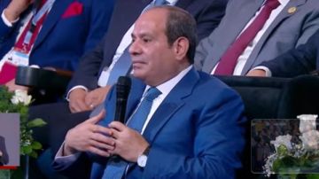الرئيس السيسي: الأمن القومي العربي امتداد للأمن القومي المصري.. واستقرار الخليج ضرورة لمواجهة تحديات المنطقة الرئيس السيسي: الأمن القومي العربي امتداد للأمن القومي المصري.. واستقرار الخليج ضرورة لمواجهة تحديات المنطقة