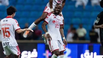 فوز القادسية على الخلود 5-0.. وأهلي جدة على الفتح 4-0 في دوري روشن السعودي فوز القادسية على الخلود 5-0.. وأهلي جدة على الفتح 4-0 في دوري روشن السعودي