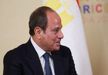 عمرو أديب يكشف سبب قرار السيسي حسم مدة رئاسته عمرو أديب يكشف سبب قرار السيسي حسم مدة رئاسته