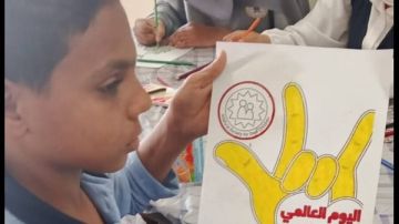 بالرسم والإشارة.. متحف التحنيط يحتفي بلغة التواصل مع طلاب مدرسة الفكرية