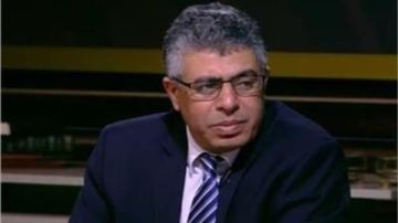 عماد الدين حسين: تهديد الملاحة في البحر الأحمر وباب المندب قد يسبب خسائر اقتصادية ضخمة عماد الدين حسين: تهديد الملاحة في البحر الأحمر وباب المندب قد يسبب خسائر اقتصادية ضخمة