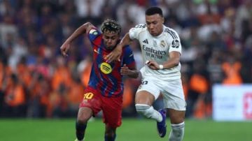 الكلاسيكو على صفيح ساخن.. أزمات تهدد برشلونة أمام ريال مدريد