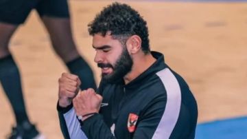 بعد التتويج الإفريقي.. حارس يد الأهلي يستعرض إنجازات الفريق: 19 بطولة في 4 سنوات بعد التتويج الإفريقي.. حارس يد الأهلي يستعرض إنجازات الفريق: 19 بطولة في 4 سنوات