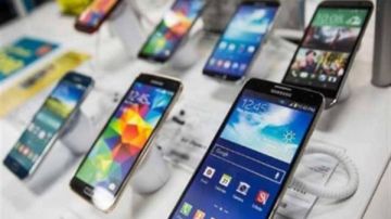 رئيس شعبة الاتصالات: أسعار الهواتف المصنعة محليا ارتفعت 55 منذ بداية العام رئيس شعبة الاتصالات: أسعار الهواتف المصنعة محليا ارتفعت 55 منذ بداية العام