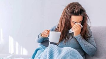 برد أم إنفلونزا أم حساسية؟.. علامات تساعدك على التفرقة بين الأعراض المتشابهة برد أم إنفلونزا أم حساسية؟.. علامات تساعدك على التفرقة بين الأعراض المتشابهة