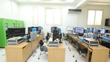 عقود مؤقتة .. ضوابط شغل وظائف هيئة التدريس بالجامعات التكنولوجية