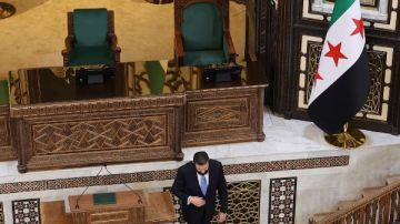 50 مليار دولار .. الشرع ينشأ صندوق سيادي في سوريا من أموال النظام السابق 50 مليار دولار .. الشرع ينشأ صندوق سيادي في سوريا من أموال النظام السابق