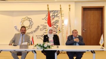 معهد بحوث الإلكترونيات يبحث تصنيع بطاريات بمكون محلي يصل إلى 85 وتطوير الخلايا الشمسية معهد بحوث الإلكترونيات يبحث تصنيع بطاريات بمكون محلي يصل إلى 85 وتطوير الخلايا الشمسية