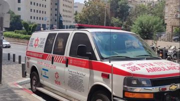 إسرائيل.. قتيل و19 مصابا بعضهم بحالة خطرة جراء انفجار قرب الحدود اللبنانية إسرائيل.. قتيل و19 مصابا بعضهم بحالة خطرة جراء انفجار قرب الحدود اللبنانية