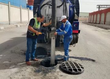 مياه القناة تكثف تطهير شنايش الأمطار استعدادا لفصل الشتاء مياه القناة تكثف تطهير شنايش الأمطار استعدادا لفصل الشتاء