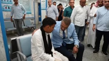 المواطن أولا.. محافظ جنوب سيناء يتابع مستوى الخدمات الطبية في مستشفى طابا المواطن أولا.. محافظ جنوب سيناء يتابع مستوى الخدمات الطبية في مستشفى طابا