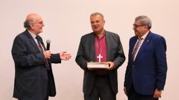 بحضور قيادات دينية وفكرية.. خطة عربية لمواجهة حرب الكلمات والتأكيد على التماسك المجتمعي بالقاهرة بحضور قيادات دينية وفكرية.. خطة عربية لمواجهة حرب الكلمات والتأكيد على التماسك المجتمعي بالقاهرة
