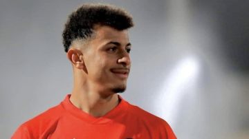 عمر الساعي يحرز الهدف الأول للأهلي في مرمى مودرن سبورت بالدوري عمر الساعي يحرز الهدف الأول للأهلي في مرمى مودرن سبورت بالدوري