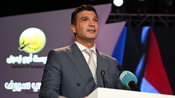 وزير الصناعة يسلم شهادات التخرج وعقود العمل لأول دفعة من مدرسة أبو زعبل للتكنولوجيا التطبيقية وزير الصناعة يسلم شهادات التخرج وعقود العمل لأول دفعة من مدرسة أبو زعبل للتكنولوجيا التطبيقية