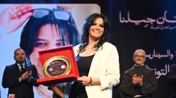 أماني التونسي بعد تكريمها من المركز الكاثوليكي المصري للسينما: شكرا للأب بطرس دانيال أماني التونسي بعد تكريمها من المركز الكاثوليكي المصري للسينما: شكرا للأب بطرس دانيال