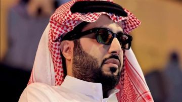 تركي آل الشيخ يمازح عمرو أديب بسبب عمرو دياب.. ويعلن عن حفل ثان لفضل شاكر تركي آل الشيخ يمازح عمرو أديب بسبب عمرو دياب.. ويعلن عن حفل ثان لفضل شاكر