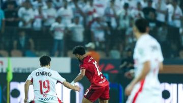 أحمد صالح يثير الجدل بتصريحات نارية عن تحكيم الزمالك واتحاد الكرة أحمد صالح يثير الجدل بتصريحات نارية عن تحكيم الزمالك واتحاد الكرة