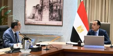 رئيس الوزراء يبحث مع رئيس الهيئة العامة للرقابة المالية مستجدات الأنشطة المالية غير المصرفية رئيس الوزراء يبحث مع رئيس الهيئة العامة للرقابة المالية مستجدات الأنشطة المالية غير المصرفية