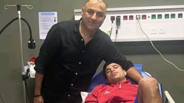 نجاح جراحة أحمد خالد لاعب بترول أسيوط بعد إصابته بكسر في الساق نجاح جراحة أحمد خالد لاعب بترول أسيوط بعد إصابته بكسر في الساق