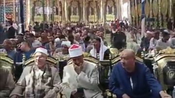 بعد 11 سنه جلسة صلح عرفية بين أبناء عمومة من عائلة أبو علي بالمنيا.. صور بعد 11 سنه جلسة صلح عرفية بين أبناء عمومة من عائلة أبو علي بالمنيا.. صور