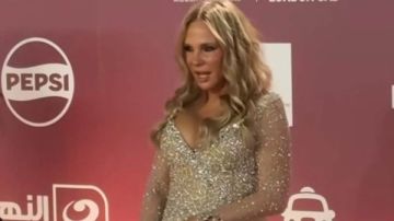 جمعت بين الجرأة والأنوثة.. شيرين رضا في مهرجان الجونة السينمائي جمعت بين الجرأة والأنوثة.. شيرين رضا في مهرجان الجونة السينمائي