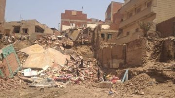 خلف مسجد الشاذلية.. تفاصيل انهيار منزل قديم في سوهاج ونفوق عجل صغير خلف مسجد الشاذلية.. تفاصيل انهيار منزل قديم في سوهاج ونفوق عجل صغير