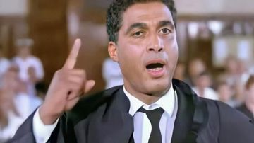 سر صادم وراء كواليس فيلم ضد الحكومة.. ماذا فعل أحمد زكي لتقمص الشخصية؟ سر صادم وراء كواليس فيلم ضد الحكومة.. ماذا فعل أحمد زكي لتقمص الشخصية؟