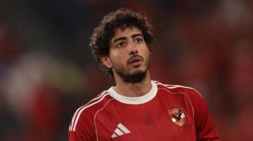 تطورات تجديد عقد محمد هاني مع الأهلي.. وتحرك من عموتة لترضيته ماليا تطورات تجديد عقد محمد هاني مع الأهلي.. وتحرك من عموتة لترضيته ماليا
