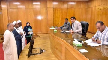 نائب محافظ الأقصر يشارك في فعاليات اليوم المفتوح للمواطنين لبحث مطالبهم وتيسير حصولهم على الخدمات