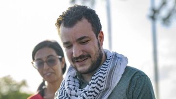 ناشط فلسطيني يطلب تدخل المحكمة العليا الأمريكية لتجنب اعتقاله وترحيله مجددا ناشط فلسطيني يطلب تدخل المحكمة العليا الأمريكية لتجنب اعتقاله وترحيله مجددا