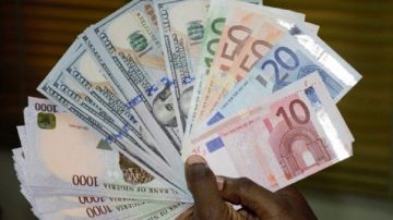 اليورو يتجه إلى خسارة أسبوعية خامسة رغم تراجع ضغوط البيع اليورو يتجه إلى خسارة أسبوعية خامسة رغم تراجع ضغوط البيع