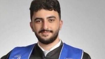 جامعة الإسكندرية تنعى الطبيب فادي الهلسا ضحية الهجوم الإرهابي بالأردن جامعة الإسكندرية تنعى الطبيب فادي الهلسا ضحية الهجوم الإرهابي بالأردن