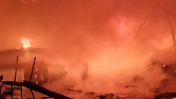 السيطرة على حريق هائل بمخزن أخشاب في قليوب دون خسائر بشرية السيطرة على حريق هائل بمخزن أخشاب في قليوب دون خسائر بشرية