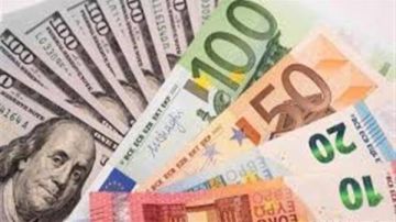 ثابتة بدون تغيير.. العملات الأجنبية الدولار واليورو والاسترليني في البنوك الآن ثابتة بدون تغيير.. العملات الأجنبية الدولار واليورو والاسترليني في البنوك الآن