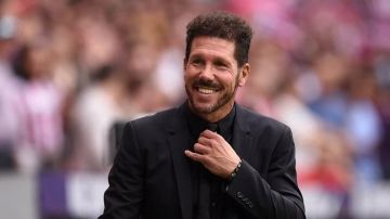 أتلتيكو مدريد يقترب من حسم مستقبل مدربه سيميوني