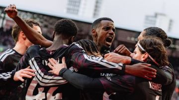 ليفربول يحسم التأهل إلى ربع نهائي كأس الرابطة الإنجليزية بركلات الترجيح أمام تشيلسي ليفربول يحسم التأهل إلى ربع نهائي كأس الرابطة الإنجليزية بركلات الترجيح أمام تشيلسي