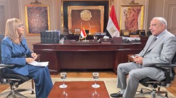 وزير الكهرباء يكشف تفاصيل الدعم وشرائح الاستهلاك في أول حوار تلفزيوني مع لميس الحديدي وزير الكهرباء يكشف تفاصيل الدعم وشرائح الاستهلاك في أول حوار تلفزيوني مع لميس الحديدي