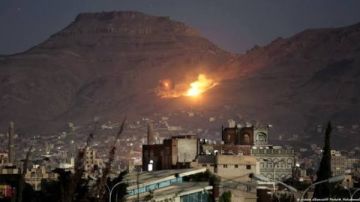غارات جوية على مواقع الحوثيين في صنعاء غارات جوية على مواقع الحوثيين في صنعاء