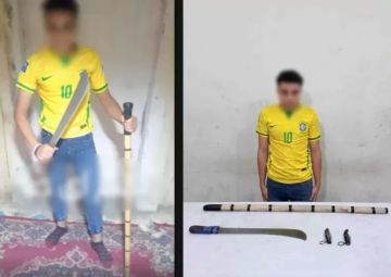 ضبط طالب نشر فيديو بأسلحة بيضاء وعبارات خادشة للحياء بالبحيرة ضبط طالب نشر فيديو بأسلحة بيضاء وعبارات خادشة للحياء بالبحيرة