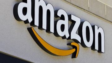 الأسهم تتراجع والسندات تقفز مع تزايد مخاوف المستثمرين بشأن إنفاق عمالقة التكنولوجيا على الذكاء الاصطناعي الأسهم تتراجع والسندات تقفز مع تزايد مخاوف المستثمرين بشأن إنفاق عمالقة التكنولوجيا على الذكاء الاصطناعي