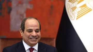 كرم جبر: الرئيس السيسي أطلق مبادرات لترسيخ استقرار الدولة وسط اضطرابات المنطقة كرم جبر: الرئيس السيسي أطلق مبادرات لترسيخ استقرار الدولة وسط اضطرابات المنطقة